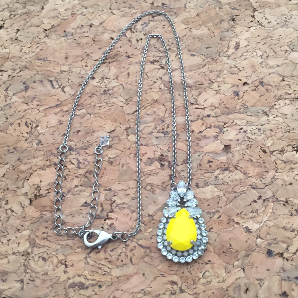 Gorgeous colorful Sorrelli necklace